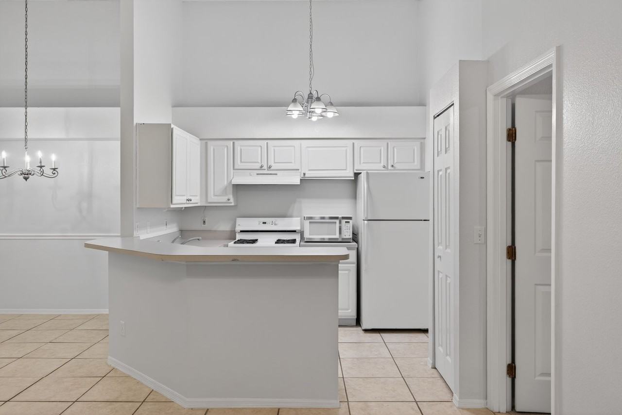 13810 Sutton Park Dr N #237 - Photo 6 of 22