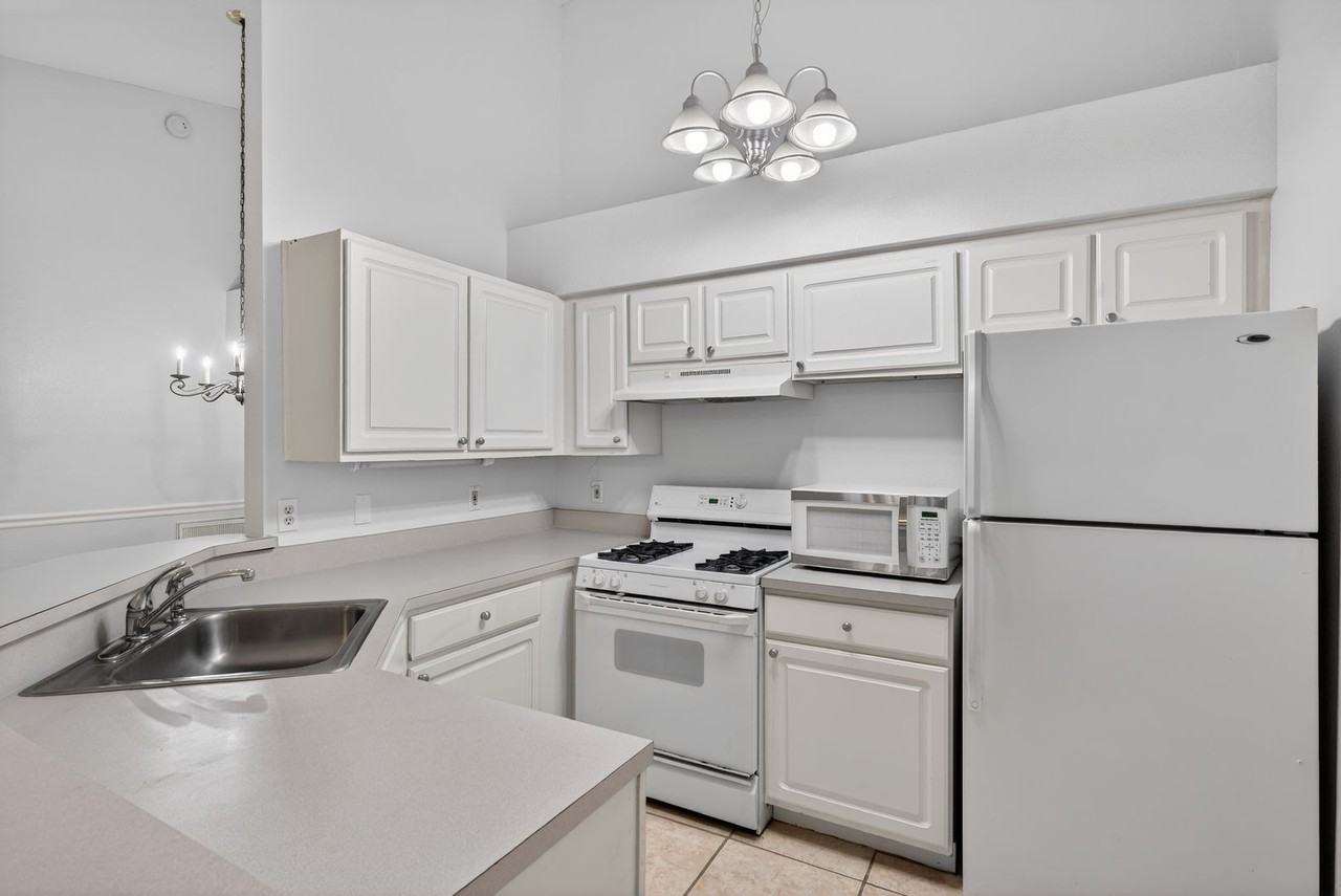 13810 Sutton Park Dr N #237 - Photo 7 of 22