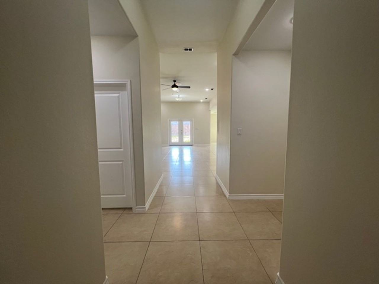 725 Cavatina Dr - Photo 3 of 24