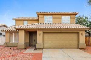 featured image of 1102 W Behrend Dr