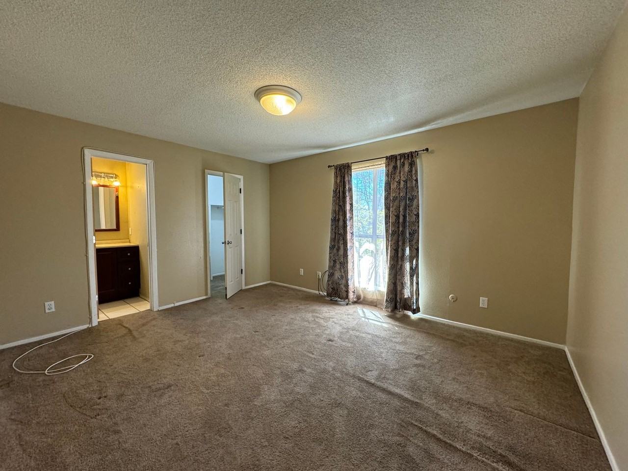 831 Swinging Spear Rd - Photo 7 of 14