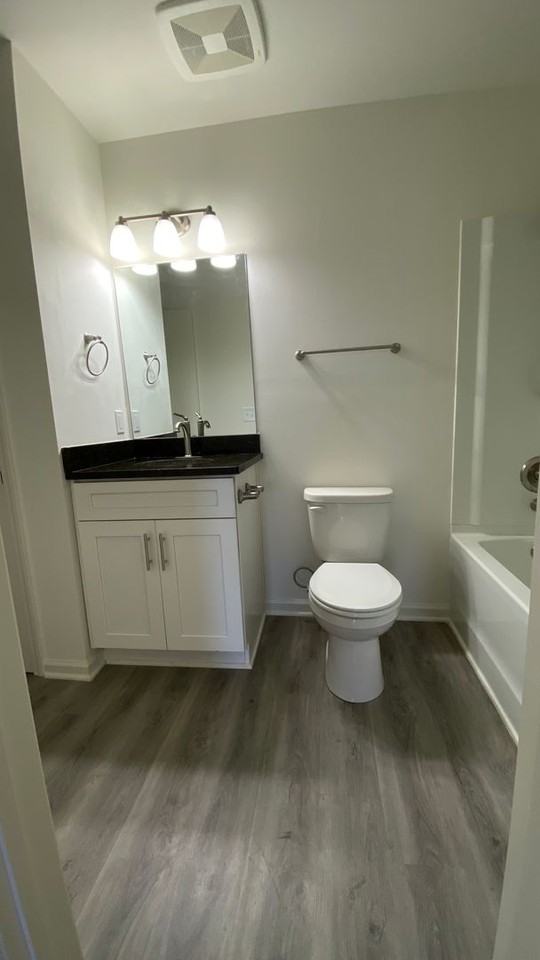 1009 12th St #7A - Photo 6 of 9