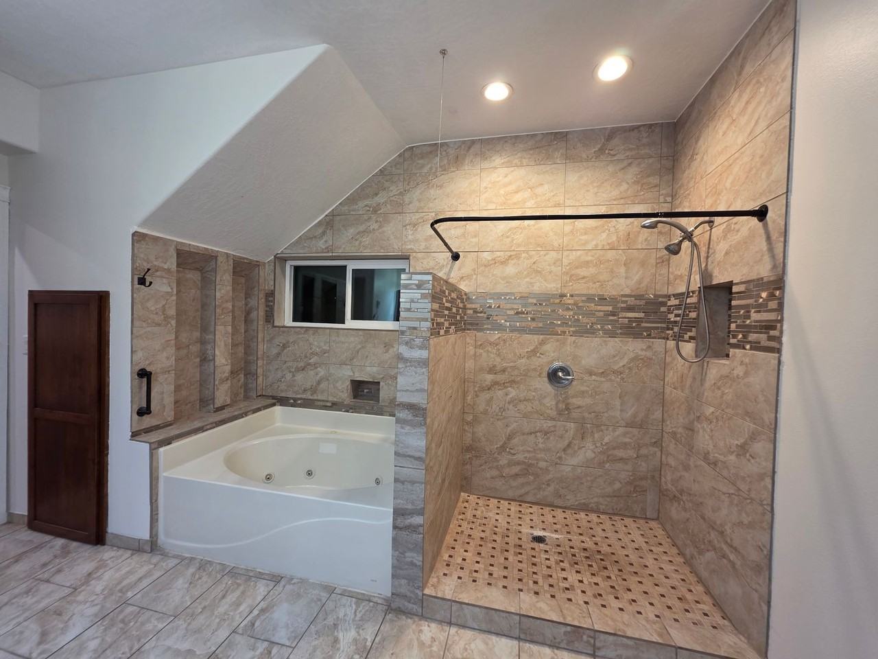 1890 17th St - Photo 4 of 18