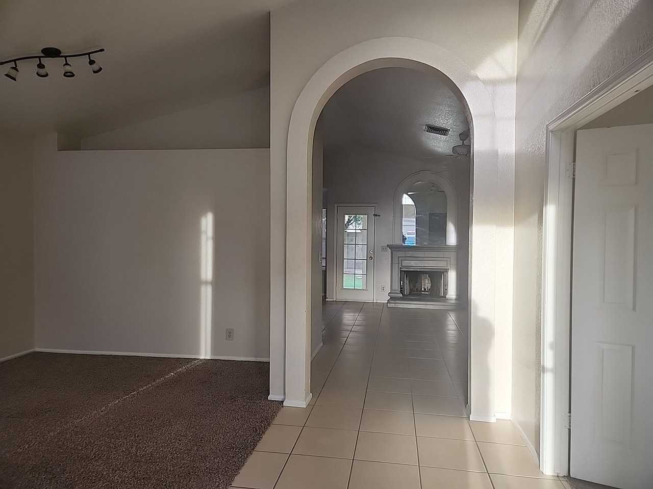 250 N Westport Dr - Photo 3 of 25