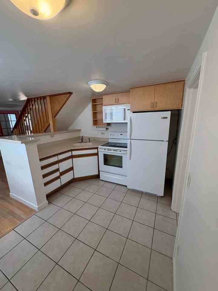 550 Ray Ln #2 - Photo 4 of 8