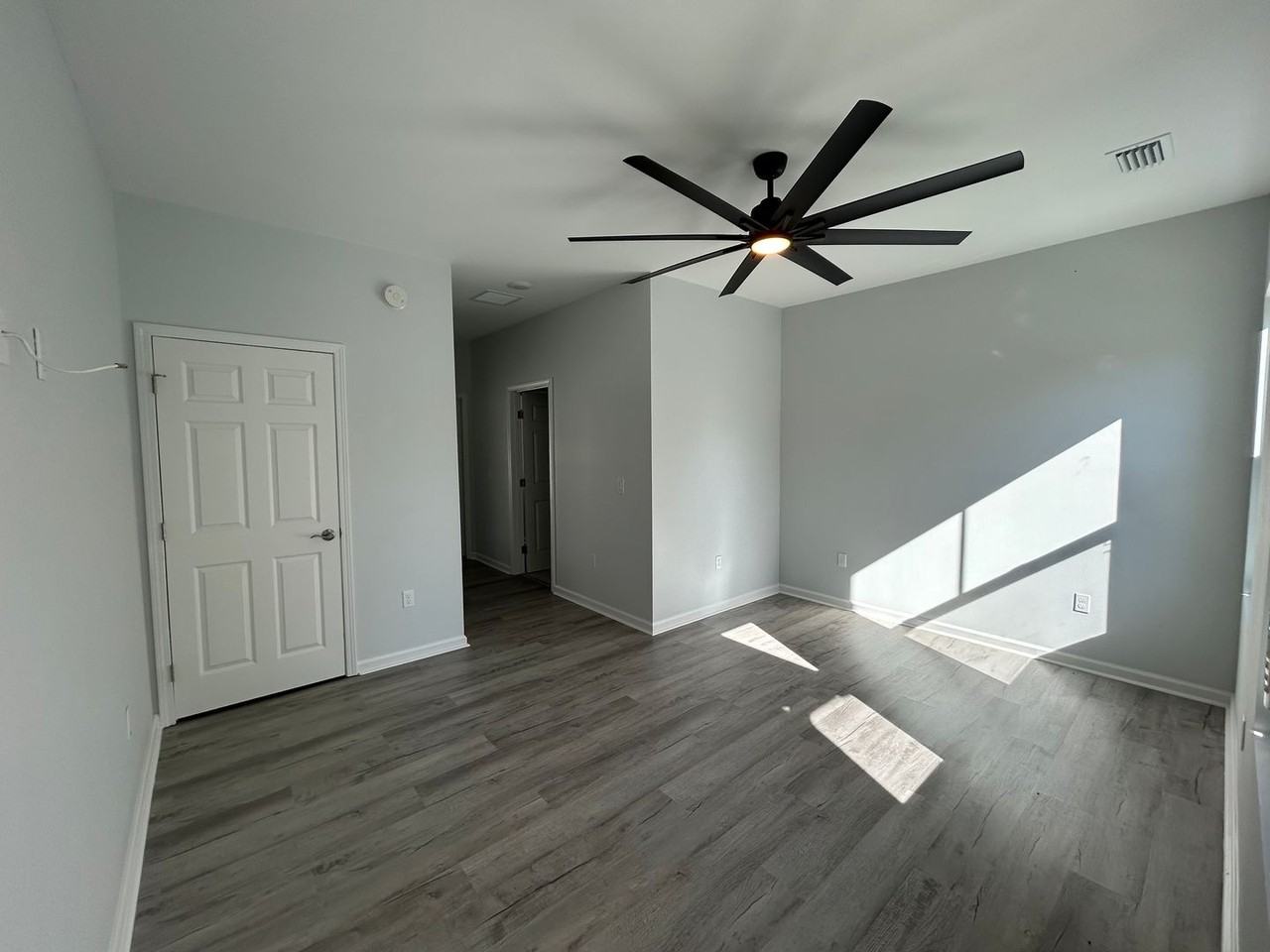 2022 Trimble Rd #C - Photo 4 of 26