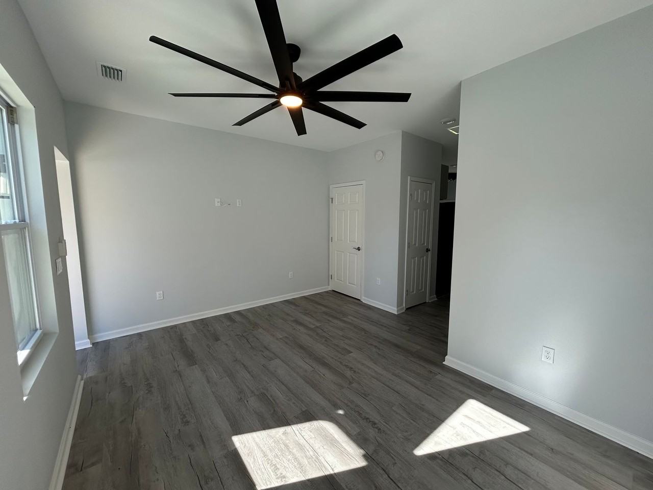 2022 Trimble Rd #C - Photo 5 of 26