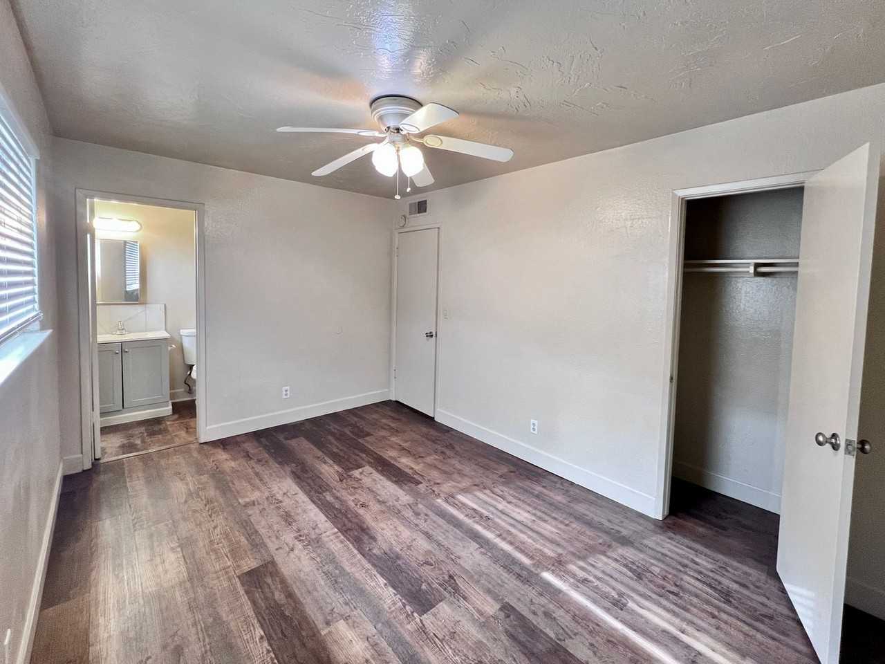 3338 N Purdue Ave - Photo 5 of 17