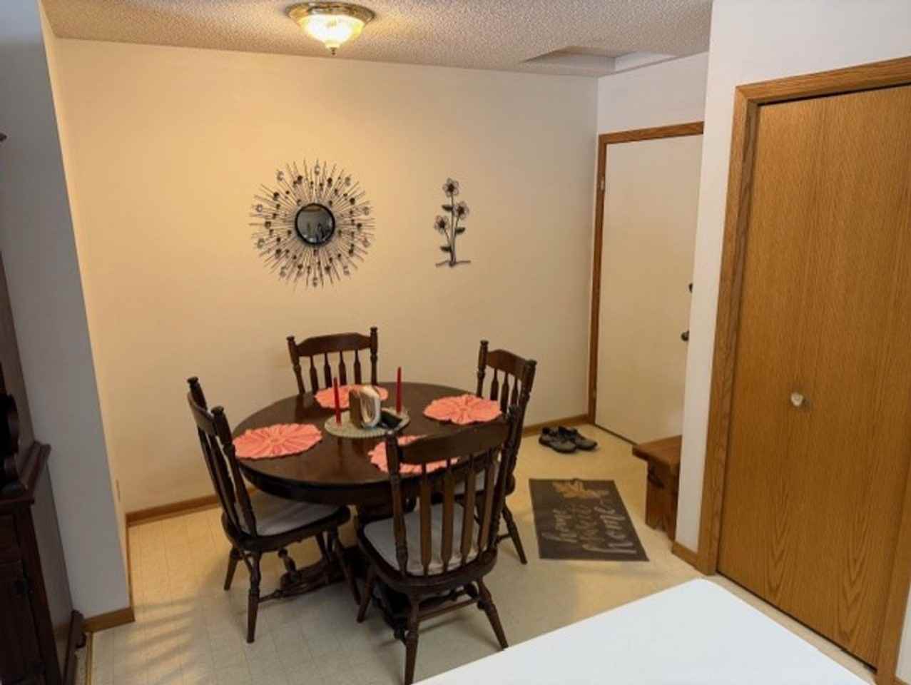 2424 Greenwood St Sw - Photo 6 of 11