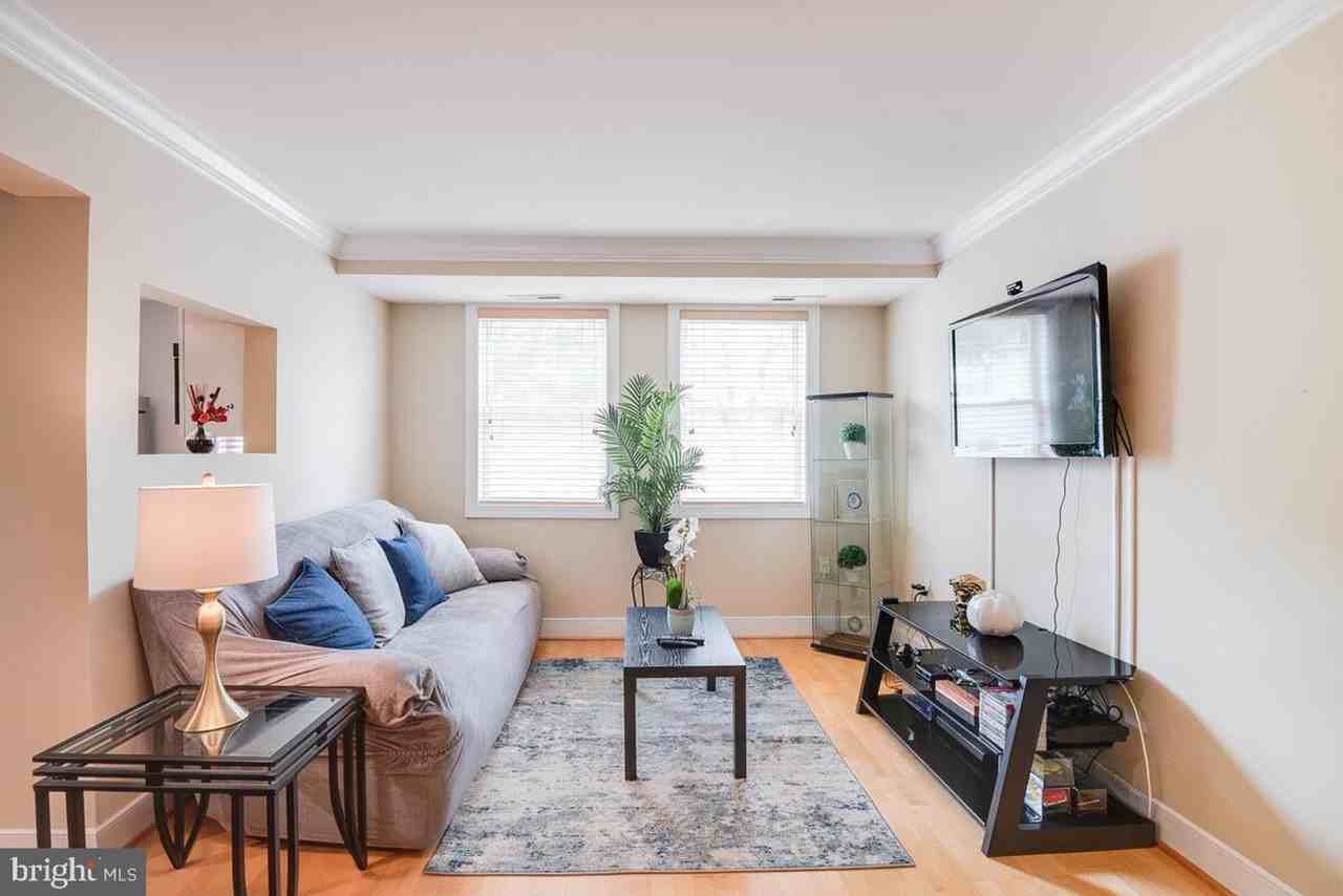 2841 Gainesville St Se - Photo 3 of 11