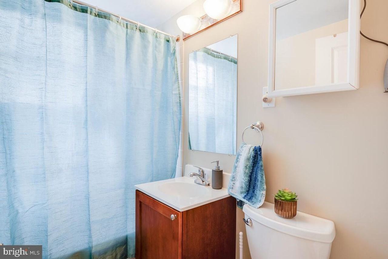 2841 Gainesville St Se - Photo 7 of 11