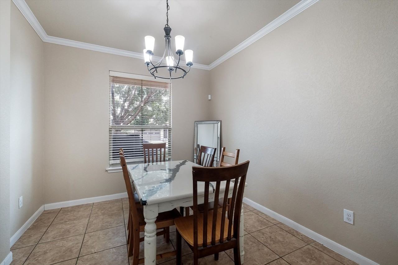 213 Dove Run - Photo 5 of 29