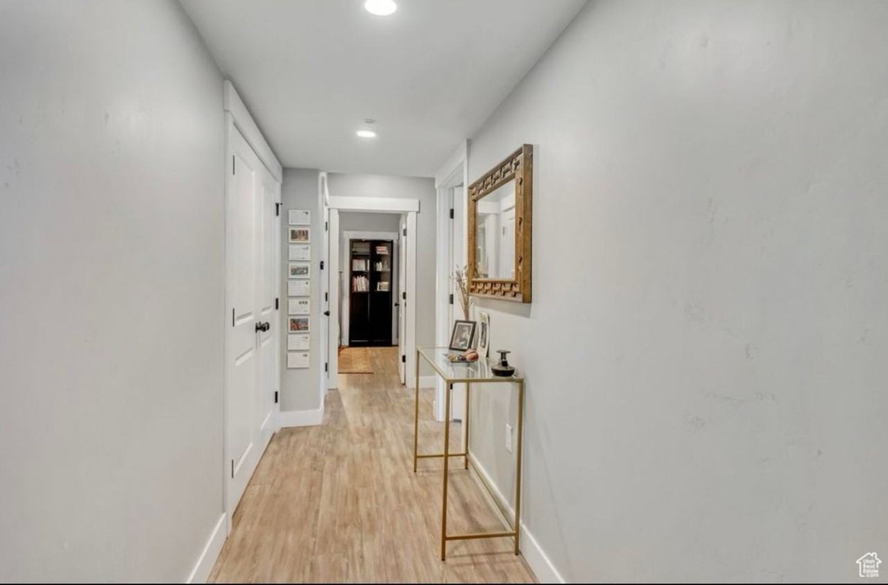 2743 Grant Ave - Photo 4 of 20