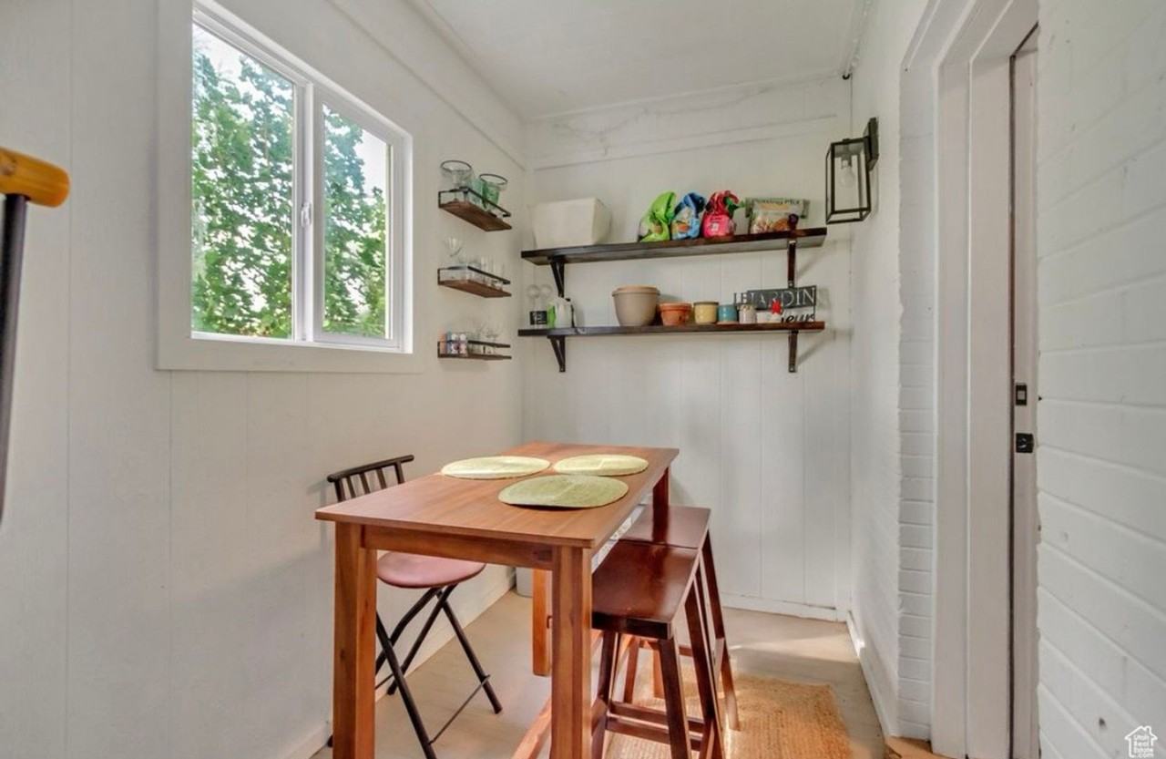 2743 Grant Ave - Photo 5 of 20