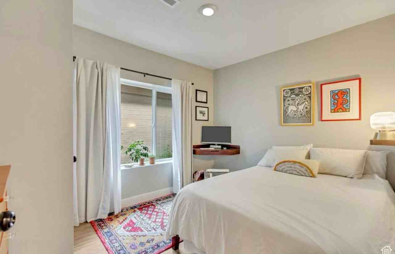 2743 Grant Ave - Photo 7 of 20