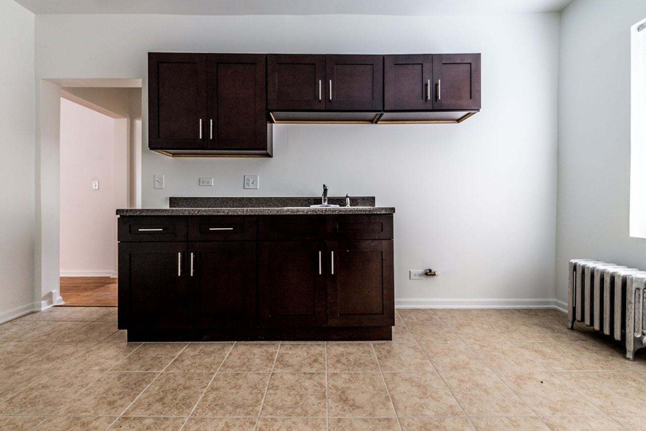 1516 W 78th - Photo 6 of 21
