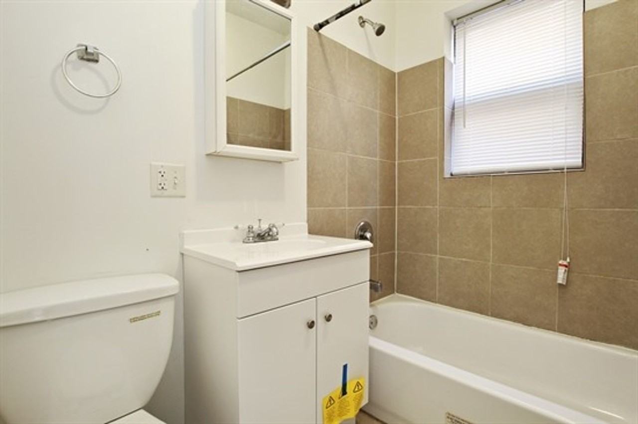 6401 S Maplewood Ave Chicago, IL 60629 - Photo 2 of 11