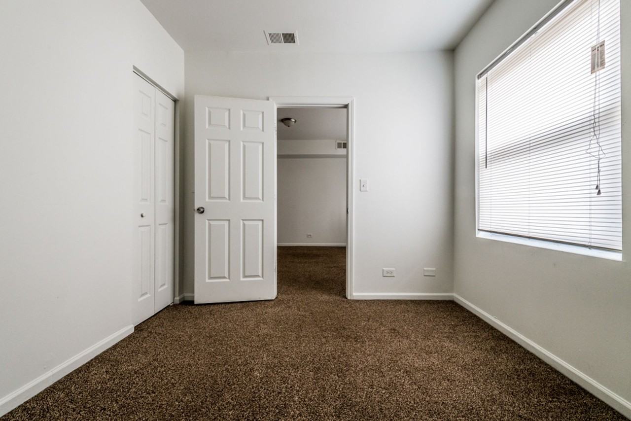 5800-04 S Artesian Ave Chicago, IL 60629 - Photo 3 of 20