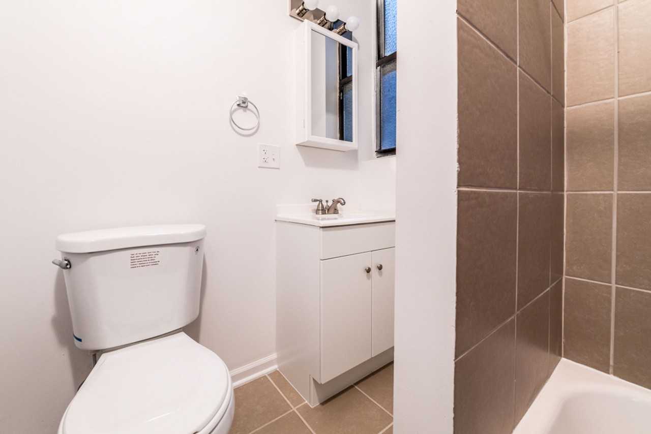 7801 S Cornell Ave 1637 - Photo 3 of 23