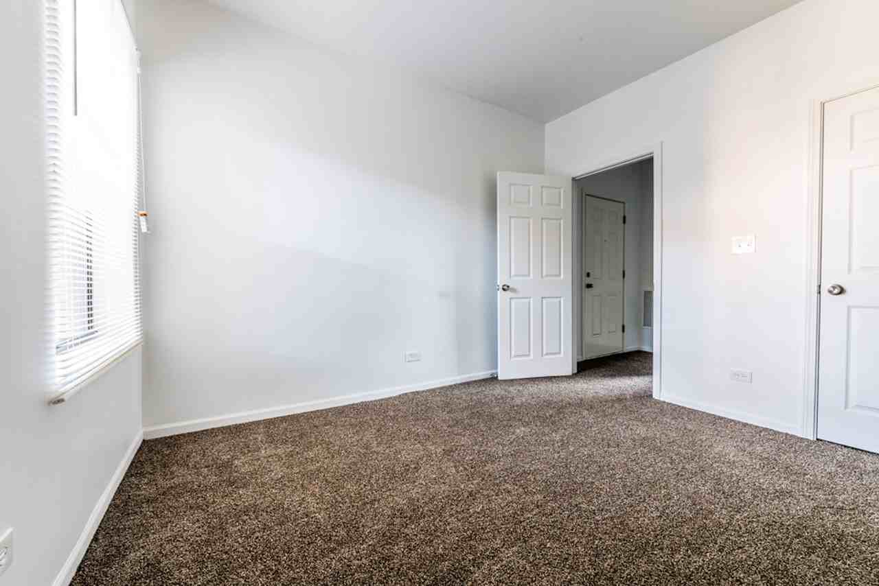 7801 S Cornell Ave 1637 - Photo 5 of 23