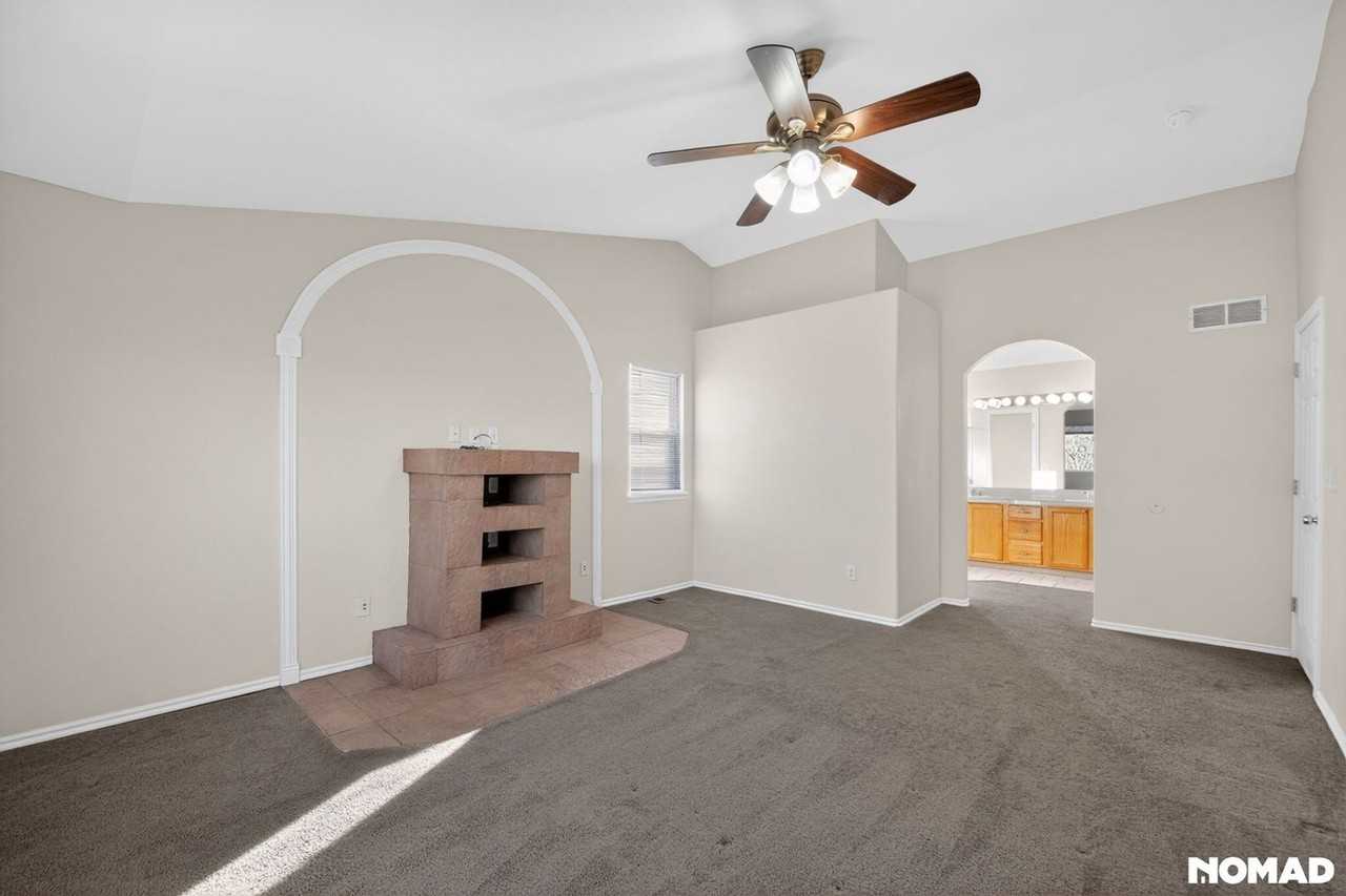 18685 E Progress Pl - Photo 7 of 26