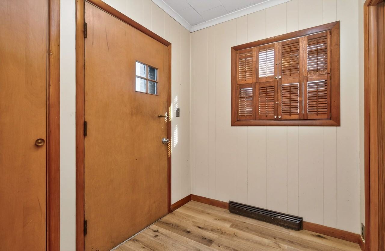 3620 E 7th St - Photo 4 of 32