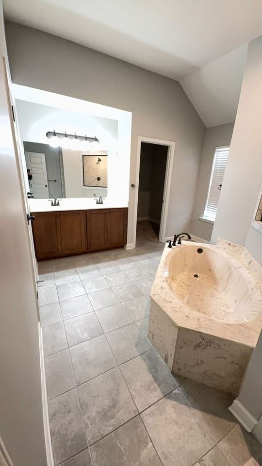 8078 Tatum Rd - Photo 5 of 15