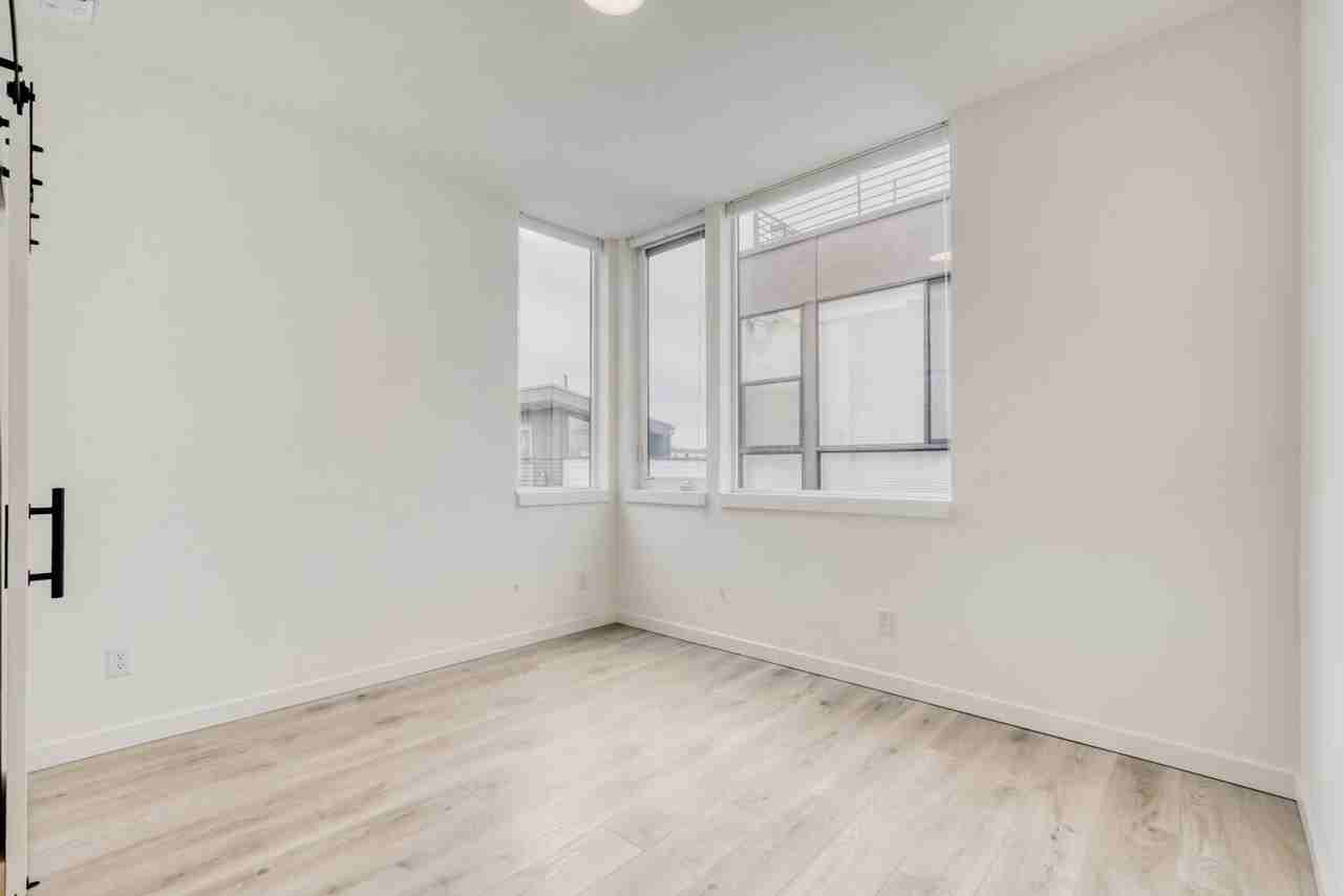 916B Nw 56th St - Photo 7 of 11