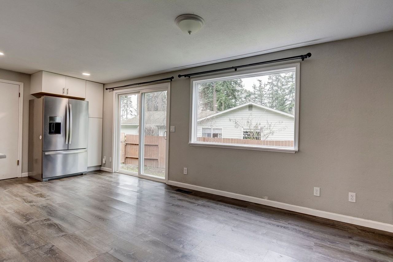 1231 Sw Ingleside Ct - Photo 5 of 23