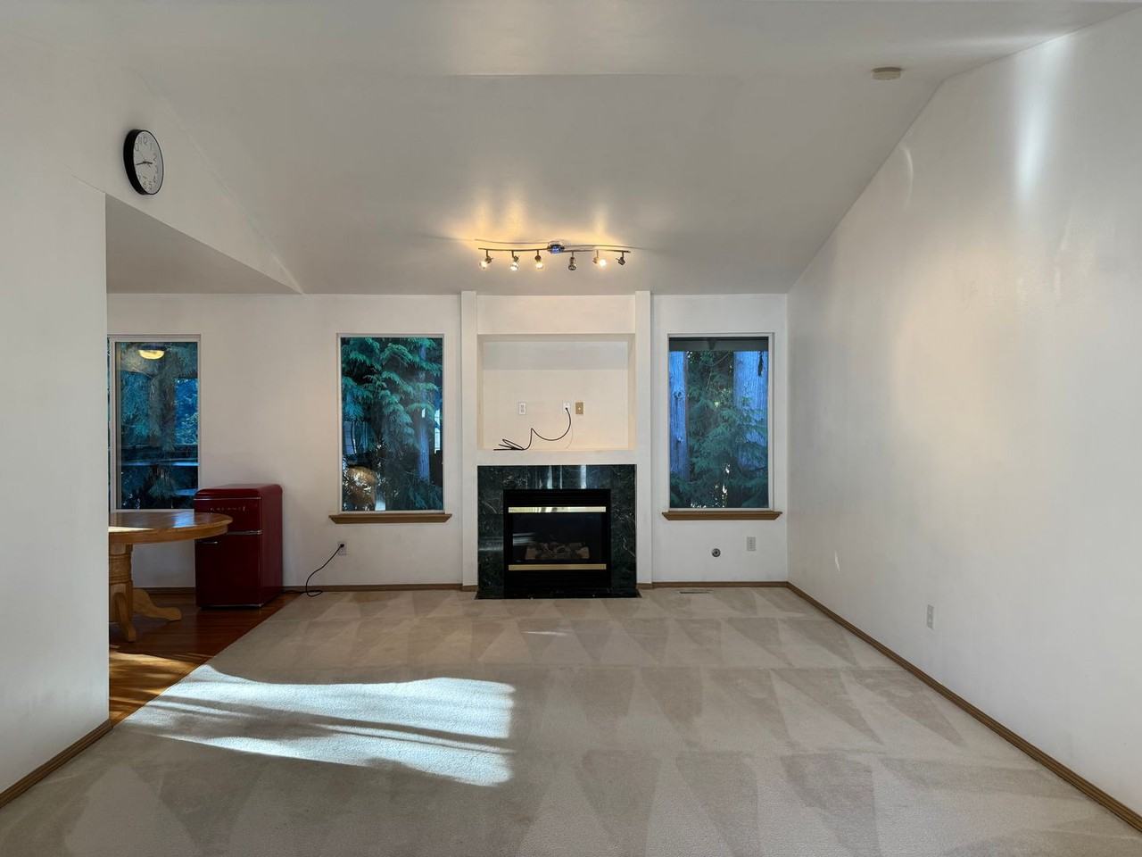 1219 Ne 148th St - Photo 3 of 23