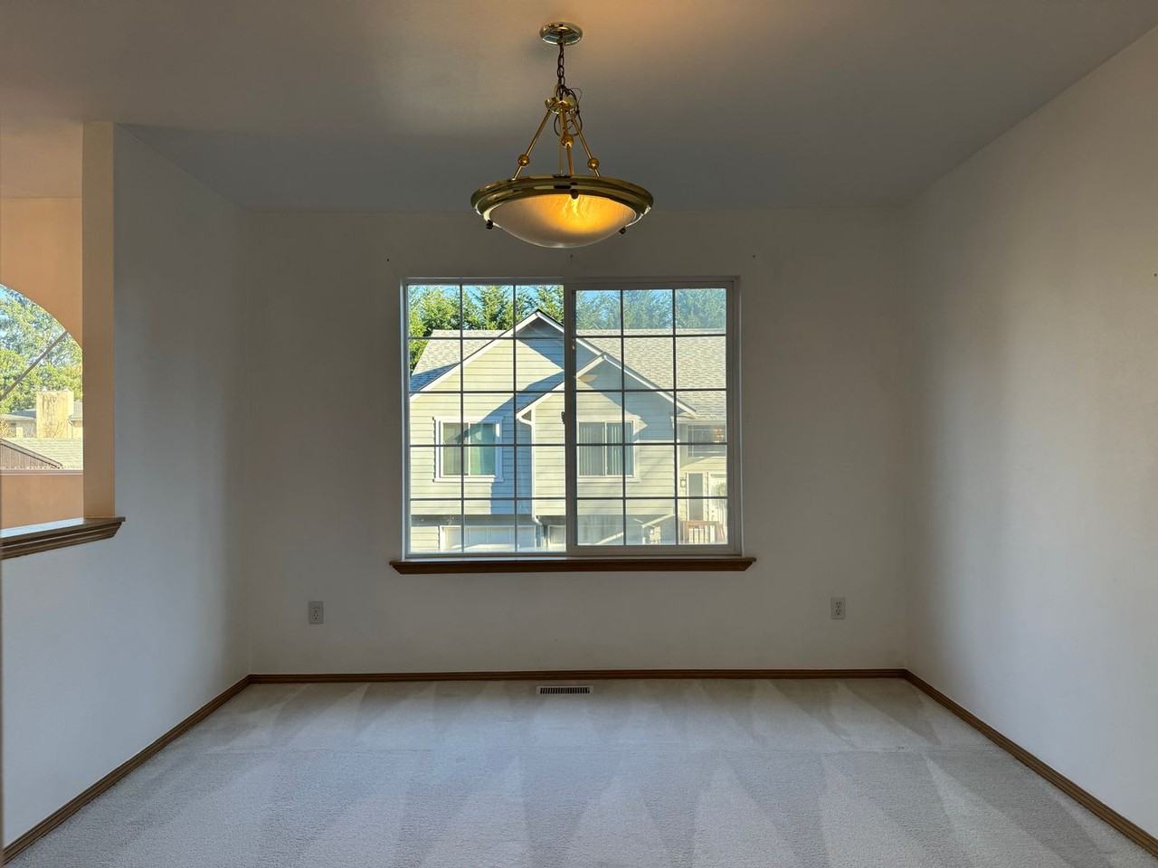 1219 Ne 148th St - Photo 4 of 23