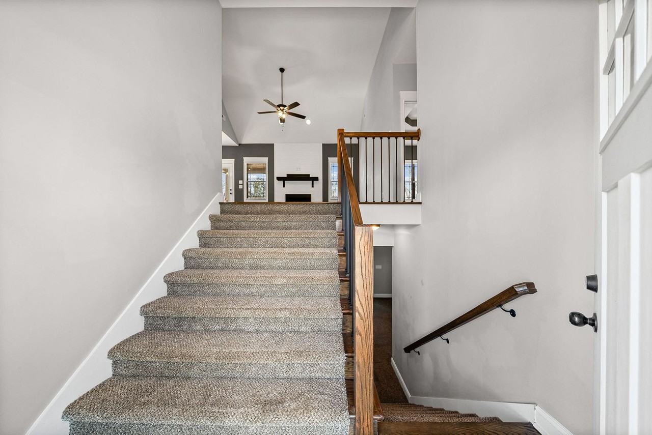 830 Snapdragon Ct - Photo 6 of 35