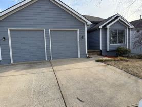 135 N Highland Dr - Photo 1 of 1