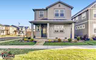 featured image of 3651 Se Balboa Ln