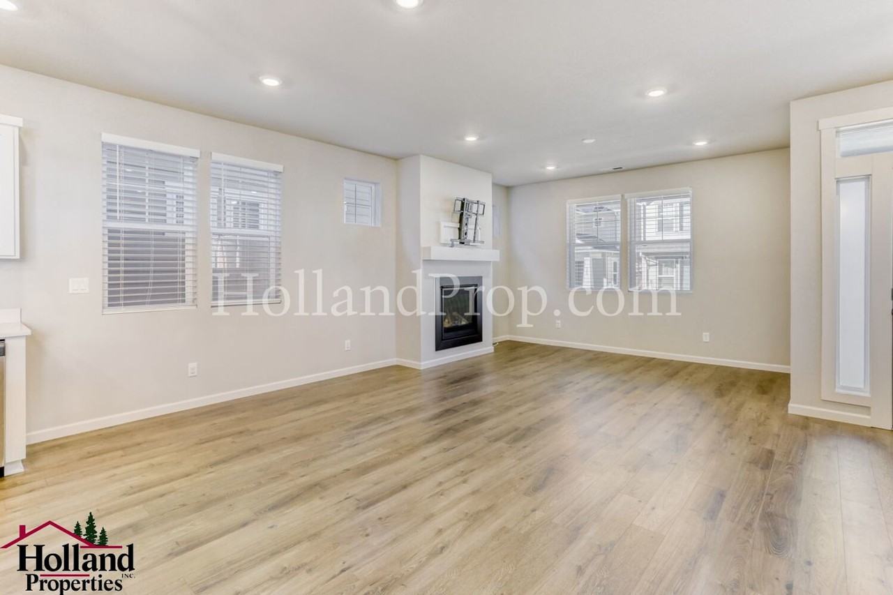 3651 Se Balboa Ln - Photo 5 of 23