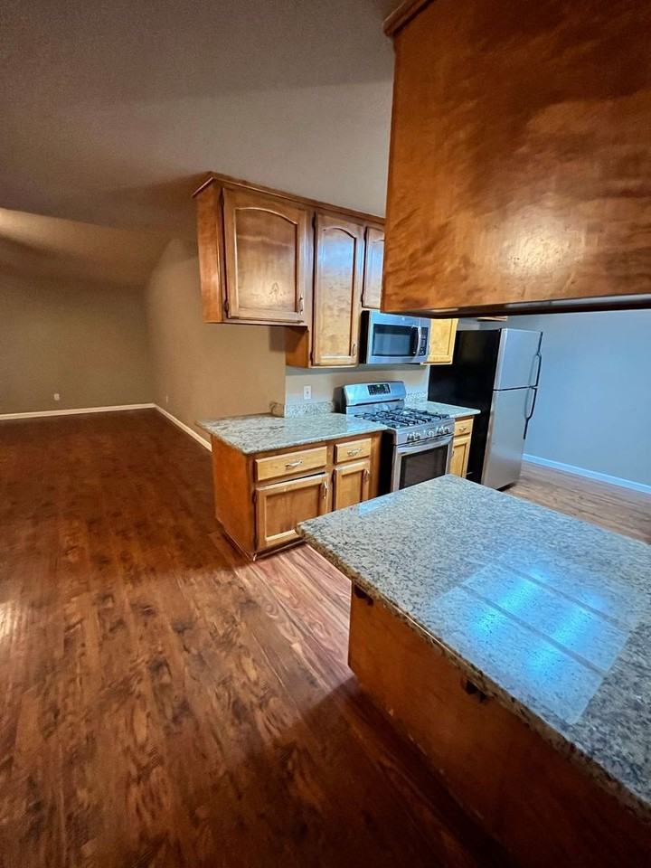 1640 E 27th St - Photo 2 of 7