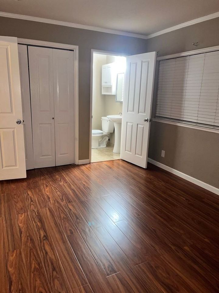 1640 E 27th St - Photo 5 of 7