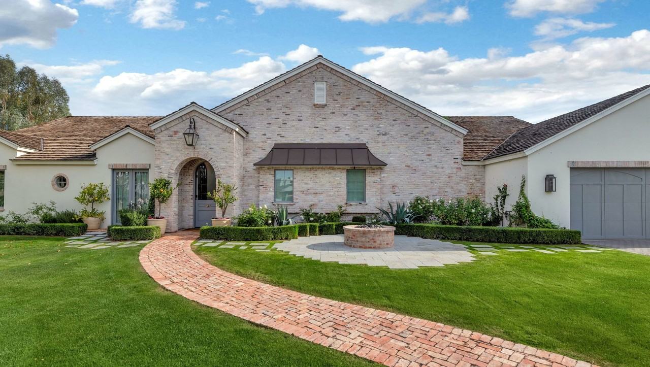 5119 N 41st St - Photo 2 of 32