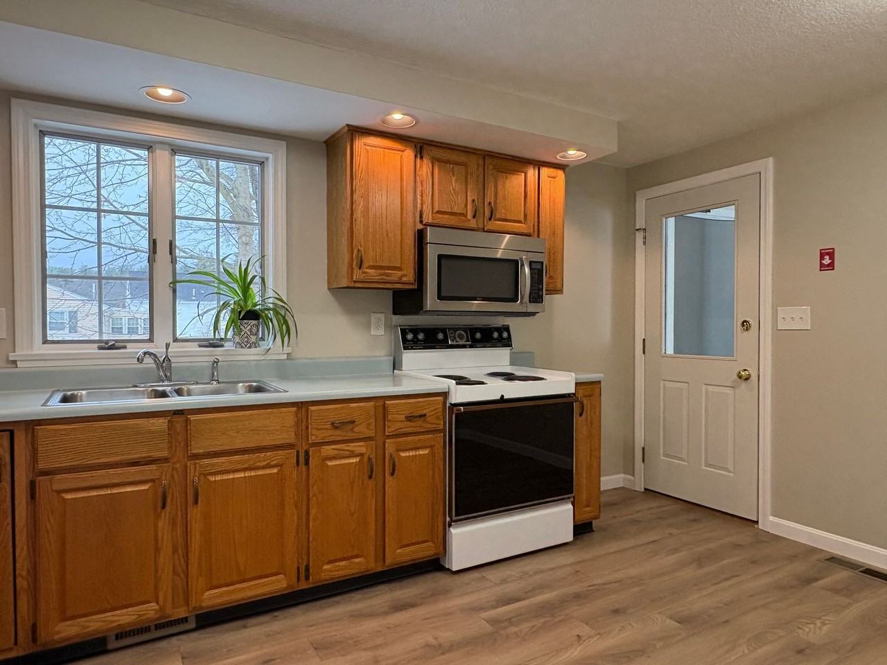 3 Edwards Rd - Photo 3 of 26