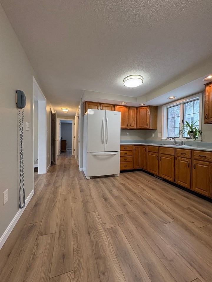 3 Edwards Rd - Photo 5 of 26