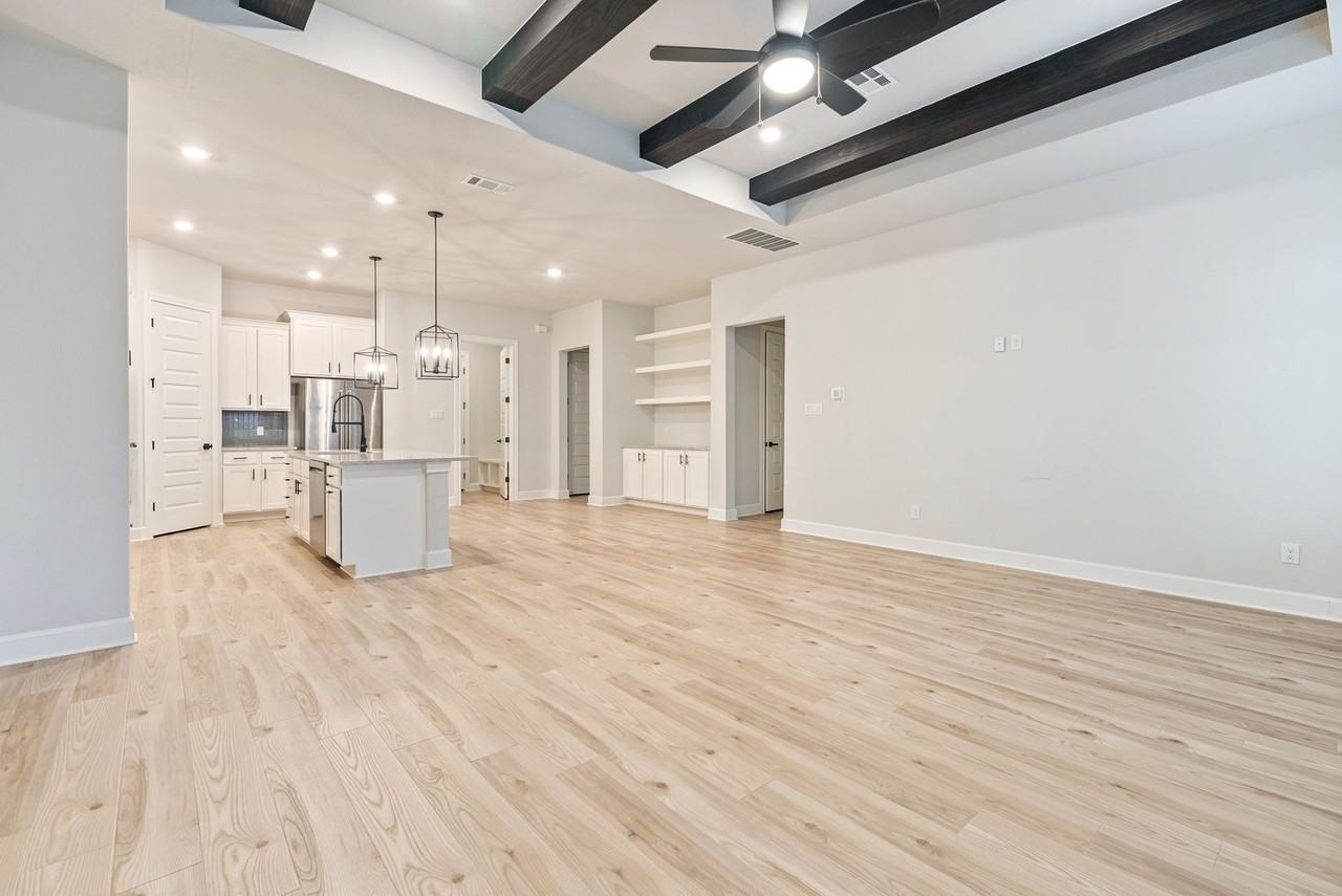 17113 Howdy Way - Photo 6 of 22