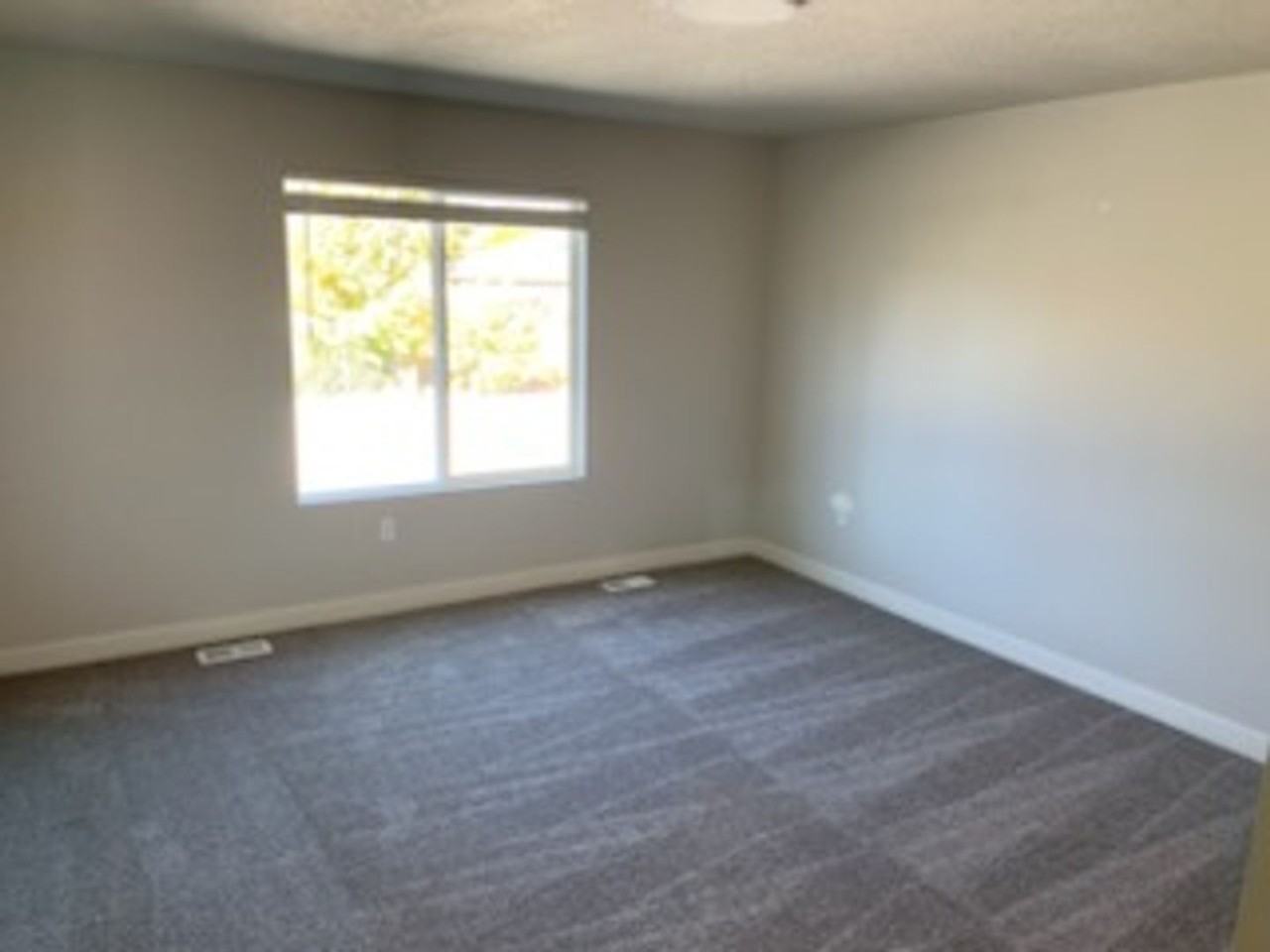 415 E 570 S - Photo 7 of 16