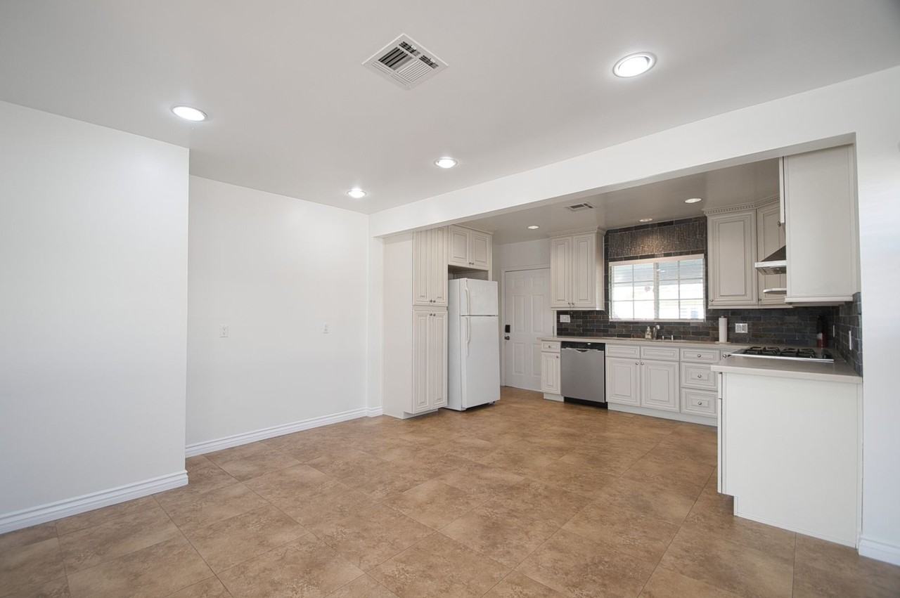 5135 W 133rd St - Photo 2 of 12