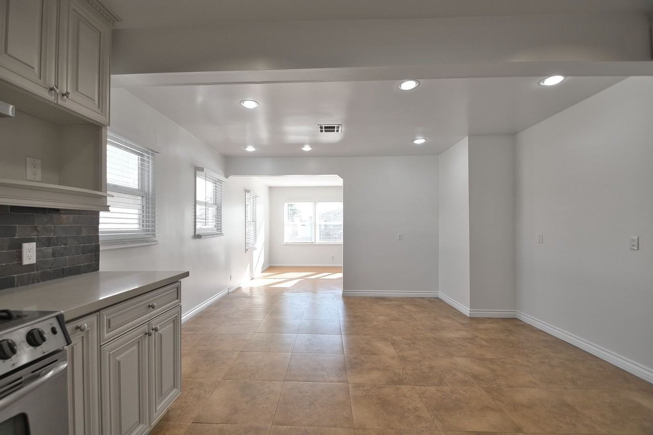 5135 W 133rd St - Photo 5 of 12