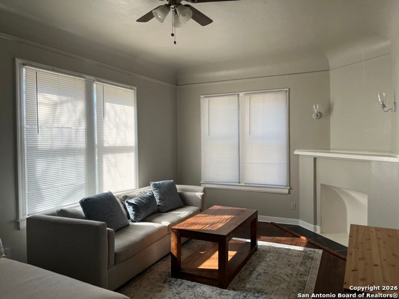 309 E Lullwood Ave - Photo 3 of 11