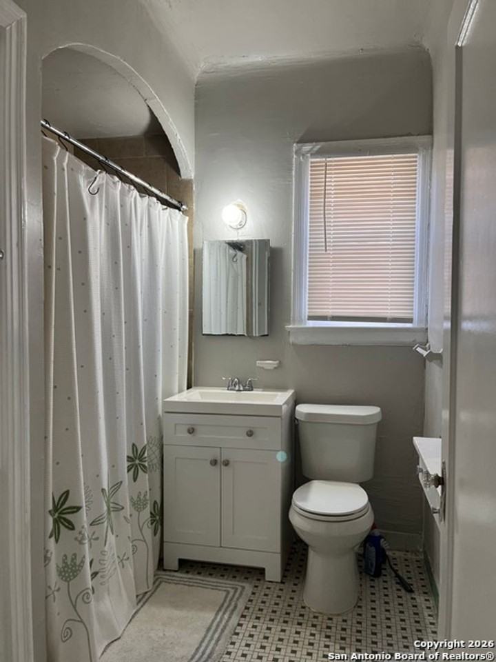 309 E Lullwood Ave - Photo 7 of 11