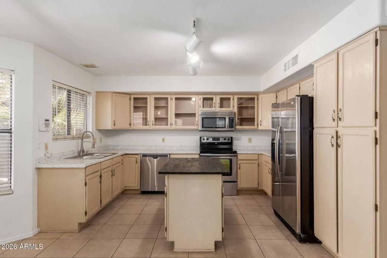 4334 W Behrend Dr - Photo 7 of 24