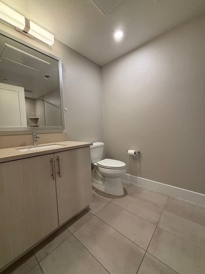 45049 Challenge Cmn #202 - Photo 3 of 18