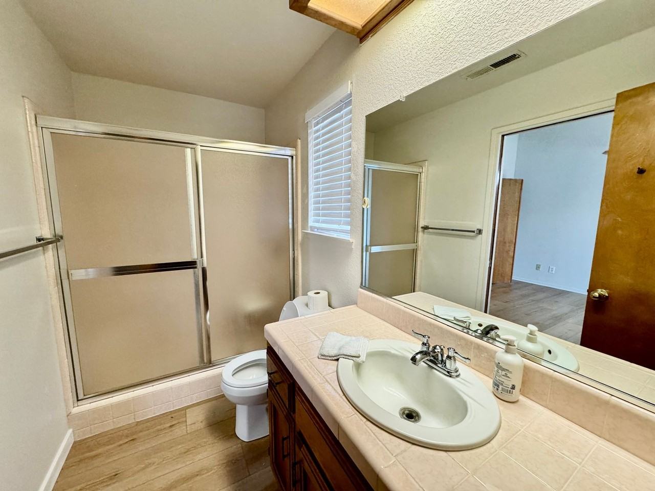 1018 Santa Barbara St - Photo 7 of 12