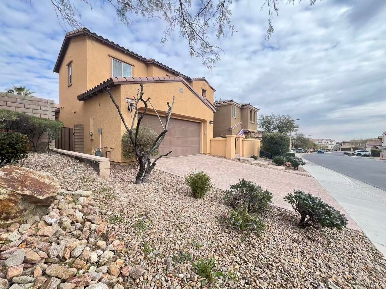 12310 Sandy Peak Ave - Photo 2 of 39